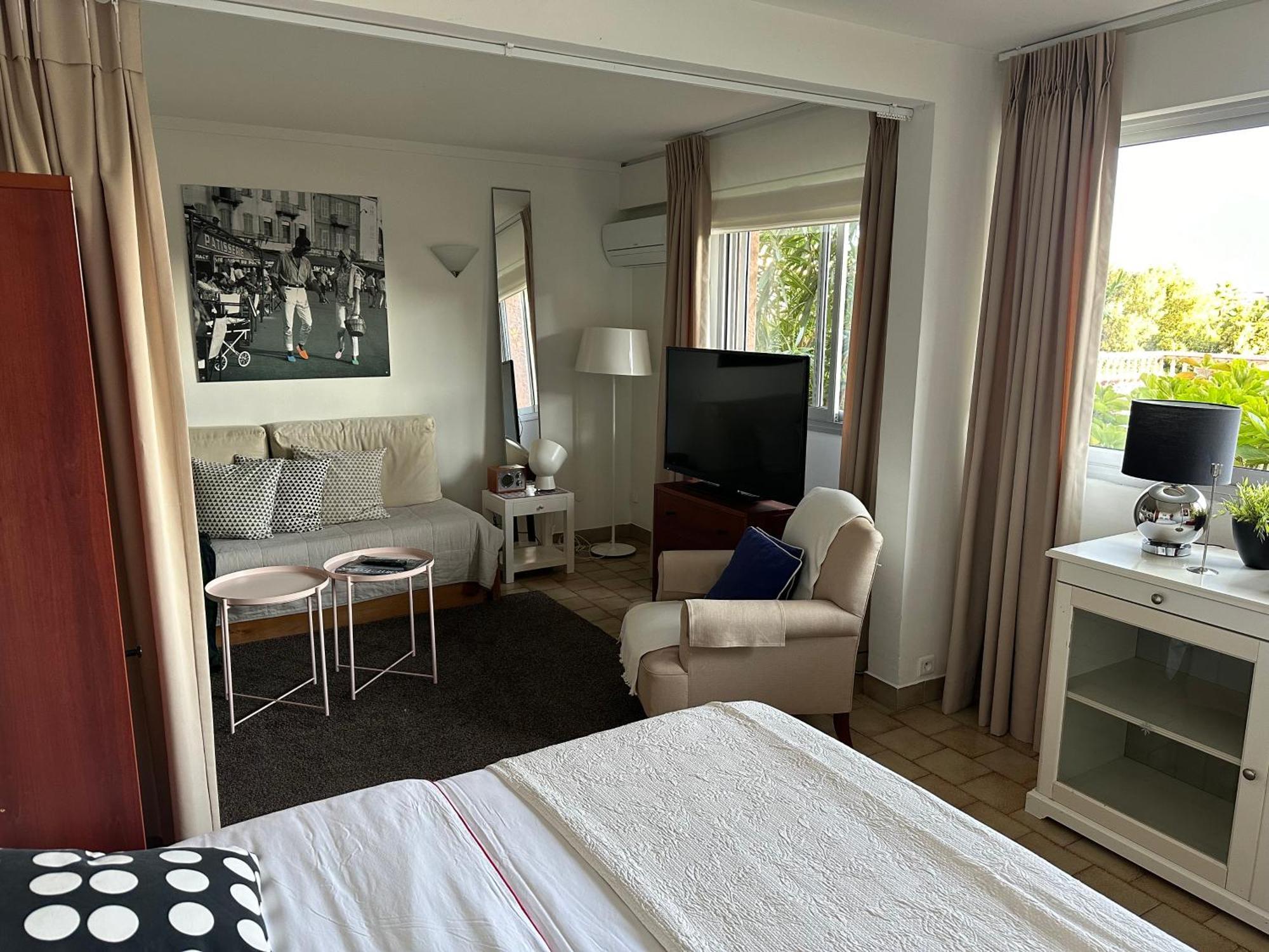 Saint-Tropez - Studio 40 M2 Экстерьер фото